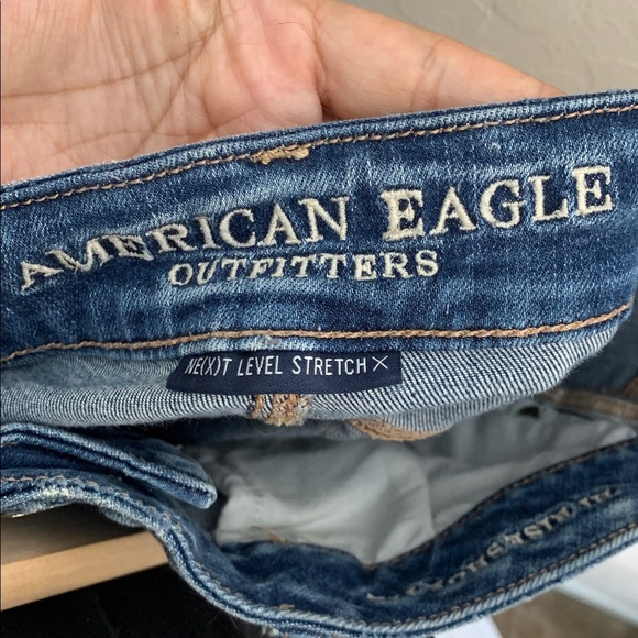 American Eagle Hi-Rise Shortie Distressed Denim Women Shorts Size 14 - Picture 4 of 6